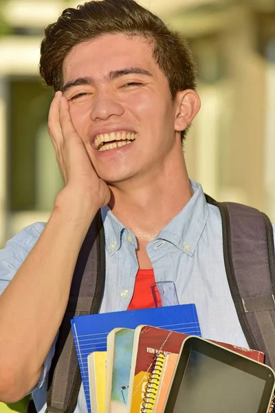 Estudante Filipino Bonito Feliz Masculino Com Livros — Fotografia de Stock