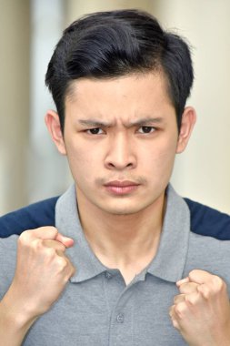 Kızgın bir farklı kişi