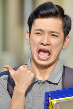 Mutlu çocuk öğrenci