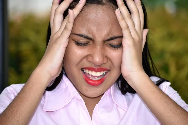 Una ragazza ansiosa Gioventù — Foto Stock