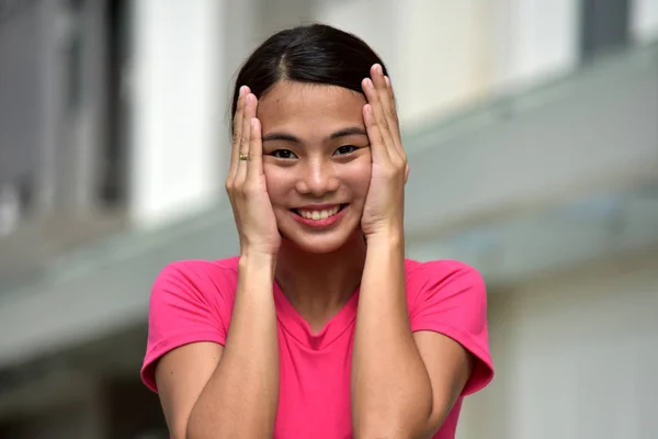 Здивований, молода людина філіппінкі — стокове фото