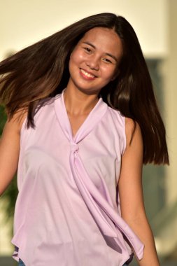 Bir Filipina erkek portre