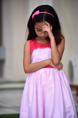 Asyalı ergen ve üzüntü