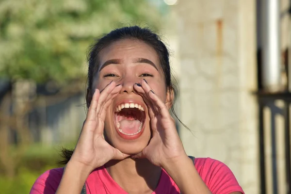 Bir azınlık kadın çığlık