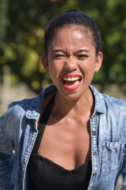 Kızgın bir kadın kadın