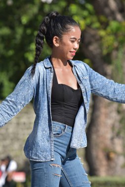 Dans Pretty azınlık kadın