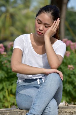 Genç farklı kadın ve depresyon