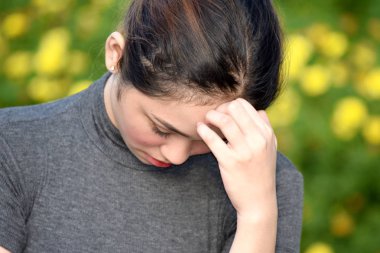 Depresif genç Asya kişi