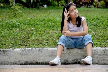 Genç Azınlık Kadın Düşünme