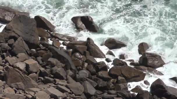 Ondas Água Oceano Rochas — Vídeo de Stock