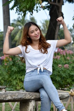 Güçlü Genç Azınlık Kadın