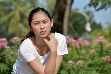 Çeşitli Kadın Bir Karar Verme