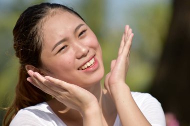 Genç farklı erkek şaşırttı