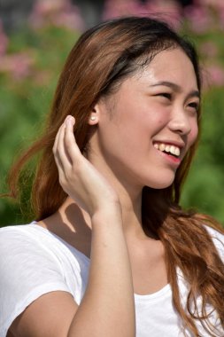 Çekici Çeşitli Kadın ve Mutluluk