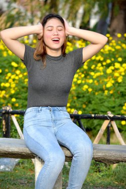 Çekici Çeşitli Kadın Ve Sessizlik