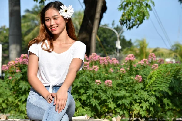 Mutlu Güzel Bir Kişi