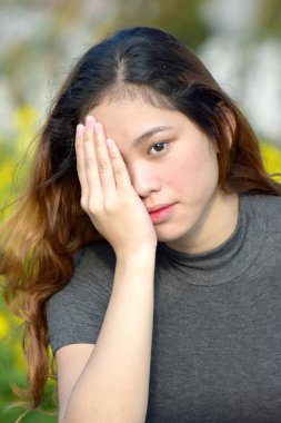 Asyalı Kadın Ve Takdir