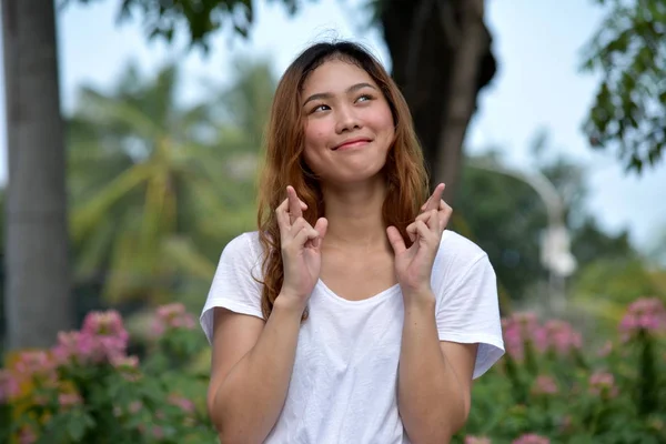 Beruntung Muda Asia Perempuan — Stok Foto