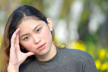 Asyalı kadın ve endişe