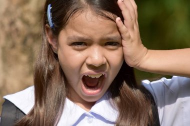 Stresli Çeşitli Öğrenci Çocuk Okul Üniforması Giyen