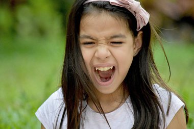 Üzgün Azınlık Kadın Ergen