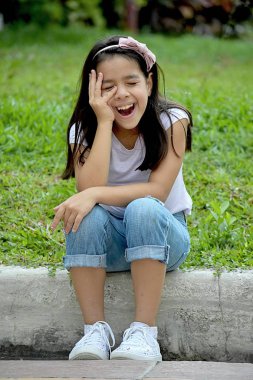 Sevimli Çeşitli Kadın Gülüyor