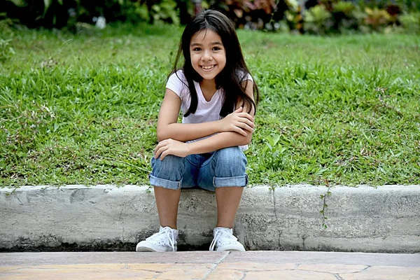 Sorrindo Jovem Diverso Feminino — Fotografia de Stock