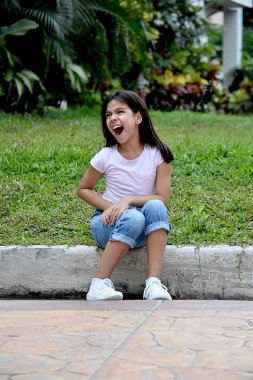 Bir Mad Petite Kadın