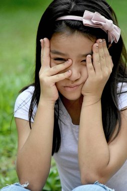 Korkulu Genç Çeşitli Kız