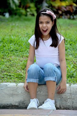 Üzgün Sevimli Asya Çocuk