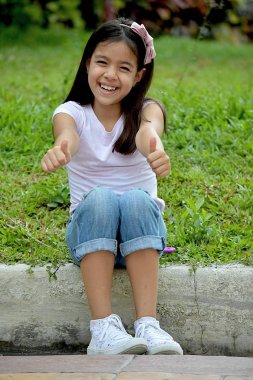 Mutlu bir Asya kişi