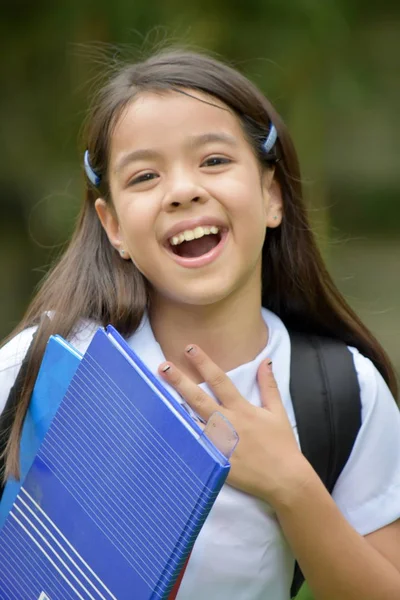 Sevimli Filipinli Kız Öğrenci Ve Takdir