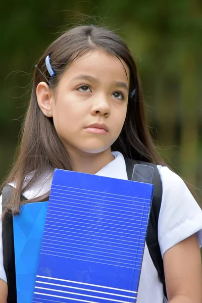 Sevimli Filipinli Kız Notebooks ile Merak