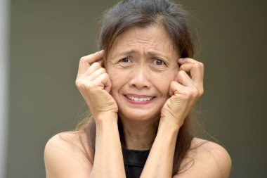 Alzheimer ile Eski Asya Kadın Kıdemli