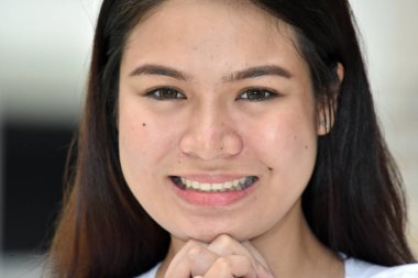 Güzel Bir Kadın Dua