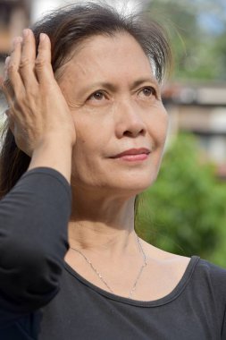 Alzheimer 'lı Azınlık Kadın Son Sınıf