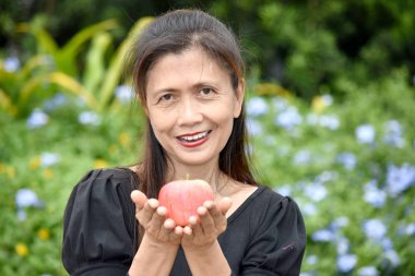 Elmalı Mutlu Kadın Sunbae