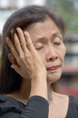 Bir Uykucu Kadın Yaşlı Gramma