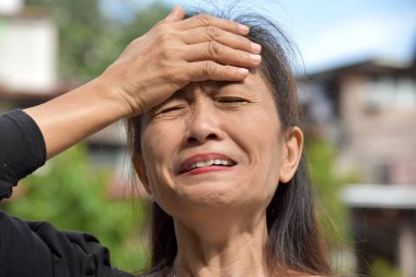 Ateşli Farklı Bir Yaşlı Kadın