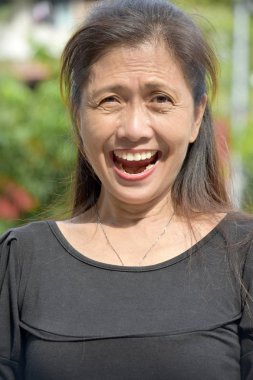 Değişik bir Son Sınıf Kadın ve Mutluluk