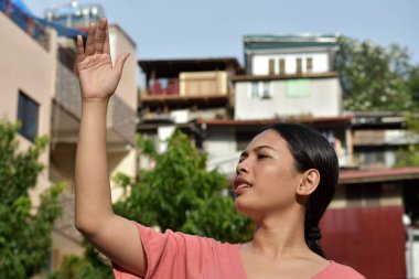 Genç Filipinli Bir Kişi Heykeli