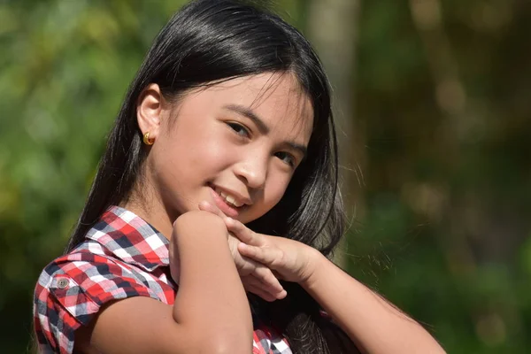 A Petite Filipina Youth And Happiness — Stock Photo, Image