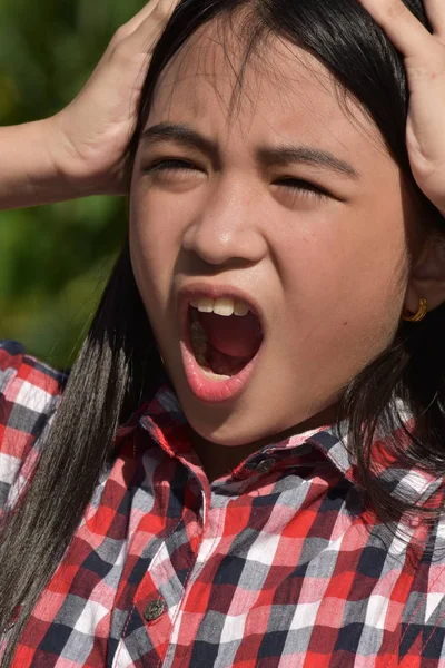 Sevimli Bir Azınlık Preteen Ve Anksiyete