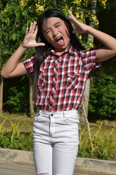 Un stressato petite varia adolescente femminile — Foto Stock