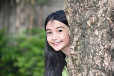 Mutlu Genç Asyalı Kadın