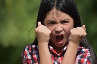 Bir Üzgün Petite Azınlık Kişi