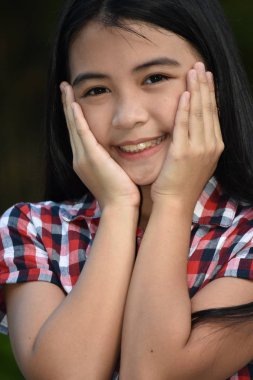 Mutlu Bir Kadın Çocuk