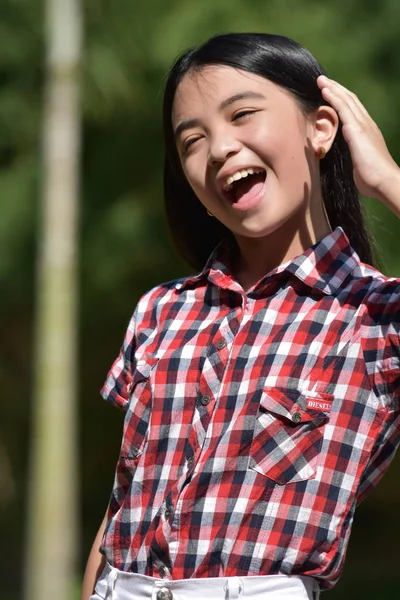 Bir Kız Çocuk Ve Kahkaha