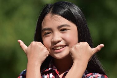 Gururlu Güzel Asyalı Kişi