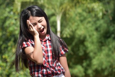 Bir Uykulu Kadın Juvenile